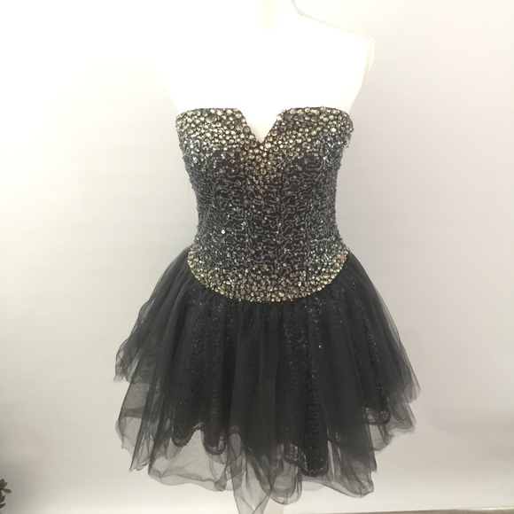 La Femme Dresses & Skirts - La Femme Strapless Prom Dress.